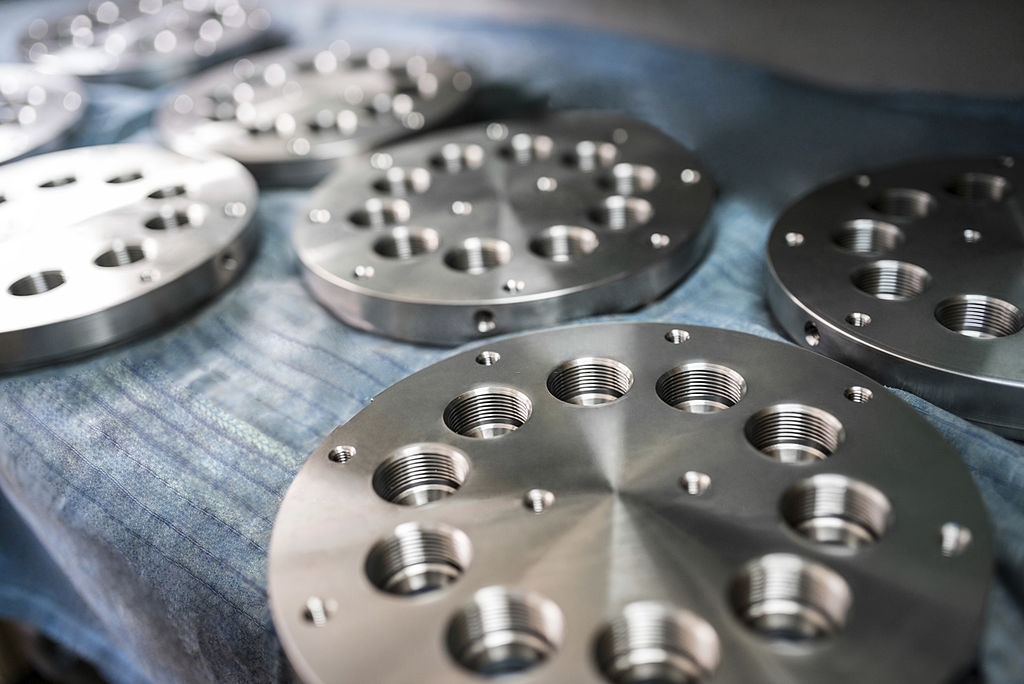 Machined metal flanges